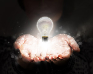 哪些养生知识适合在秋季发给顾客？